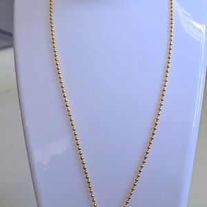 Elegant Gold Necklace